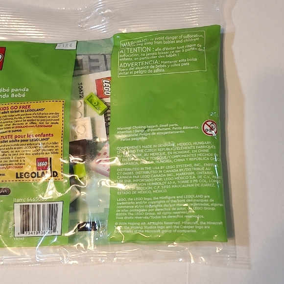 LEGO Minecraft Set with Steve and Baby Panda NWOT Ages 6+ 35 Pieces 30672 - Picture 5 of 5